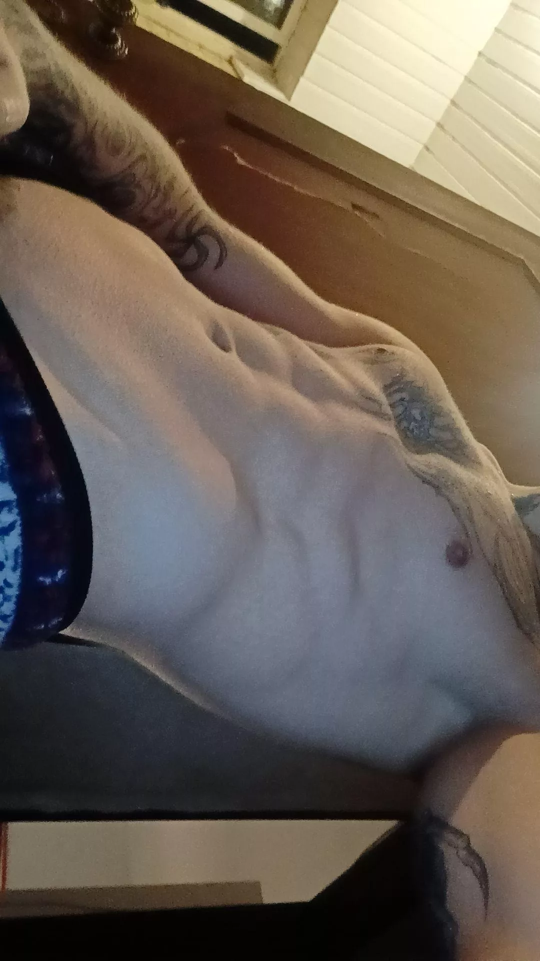 do u like abs and tats? 