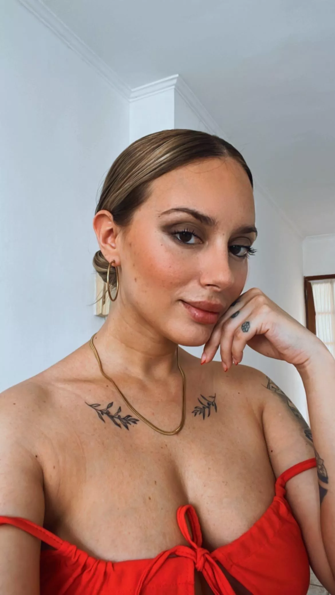 Do you like naughty blondes?