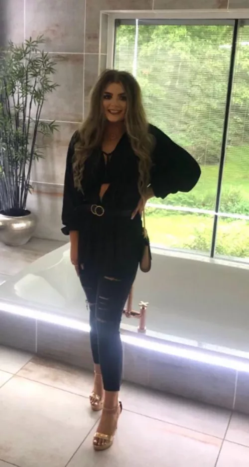 Does anyone have the pictures that were posted of her panties a few days prior?