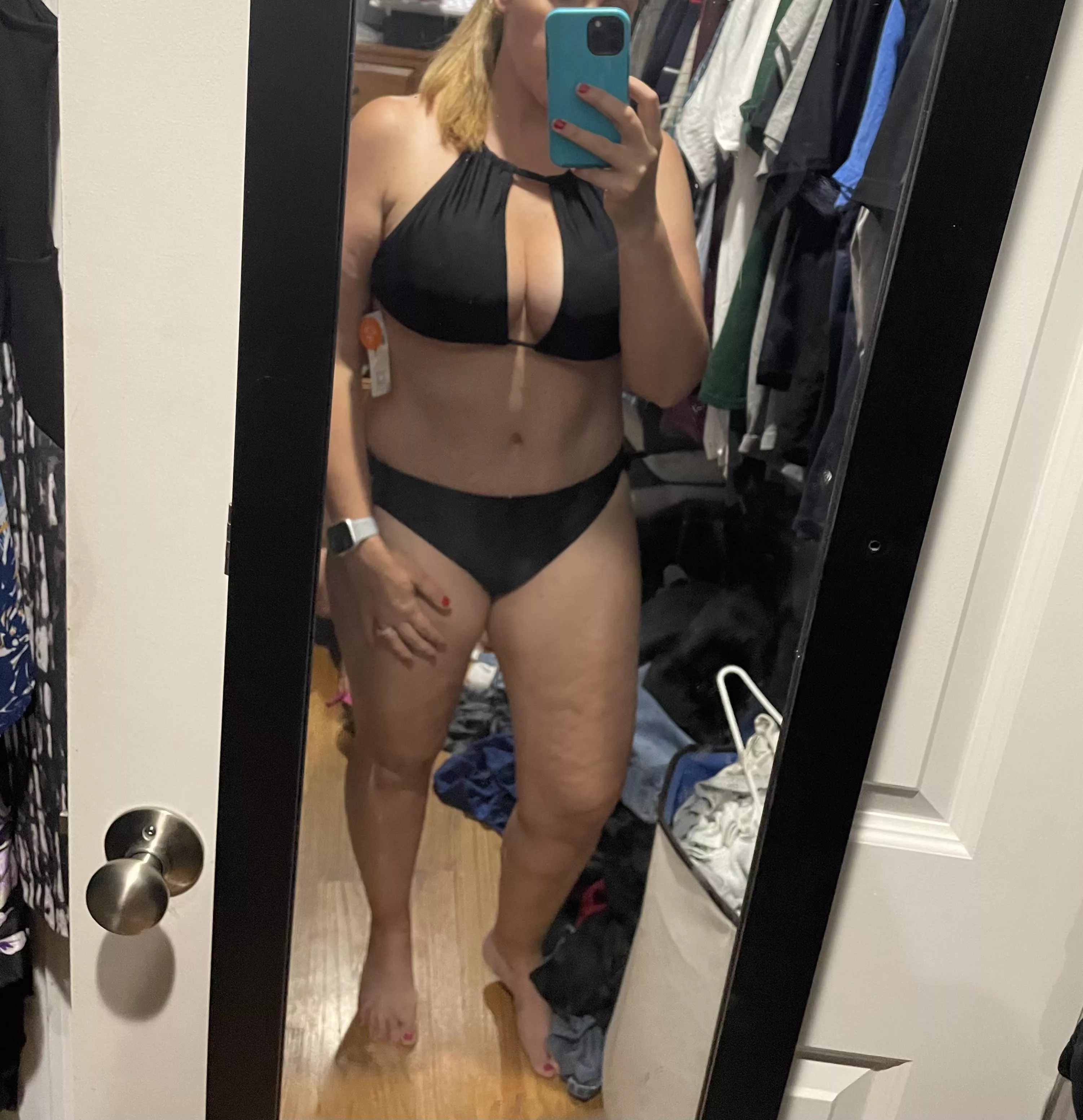 Feeling sexy in my new swim suit 