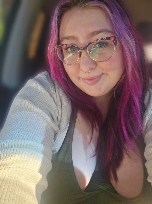 Felt so pretty here , how's your week going??