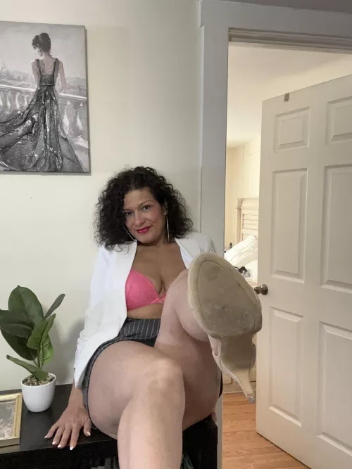 Find your favorite secretary @penny_s777