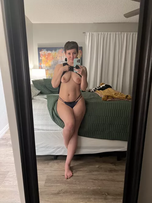 Get your face in here