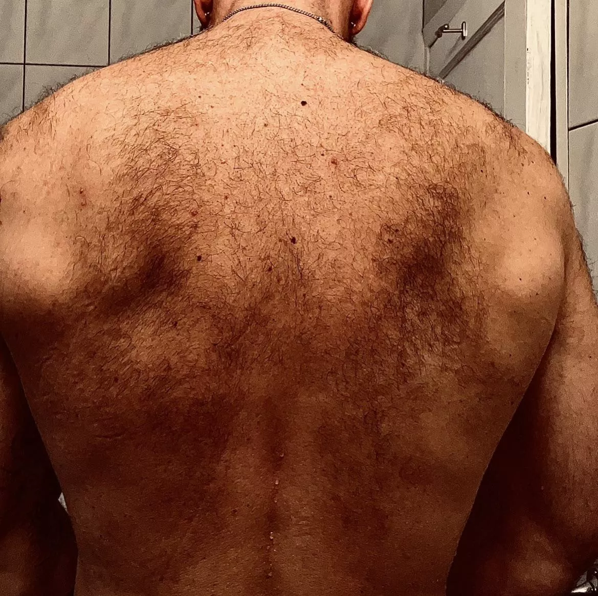 Haven’t shaved my back in a while. I think I like it. Let’s see how hairy it gets…