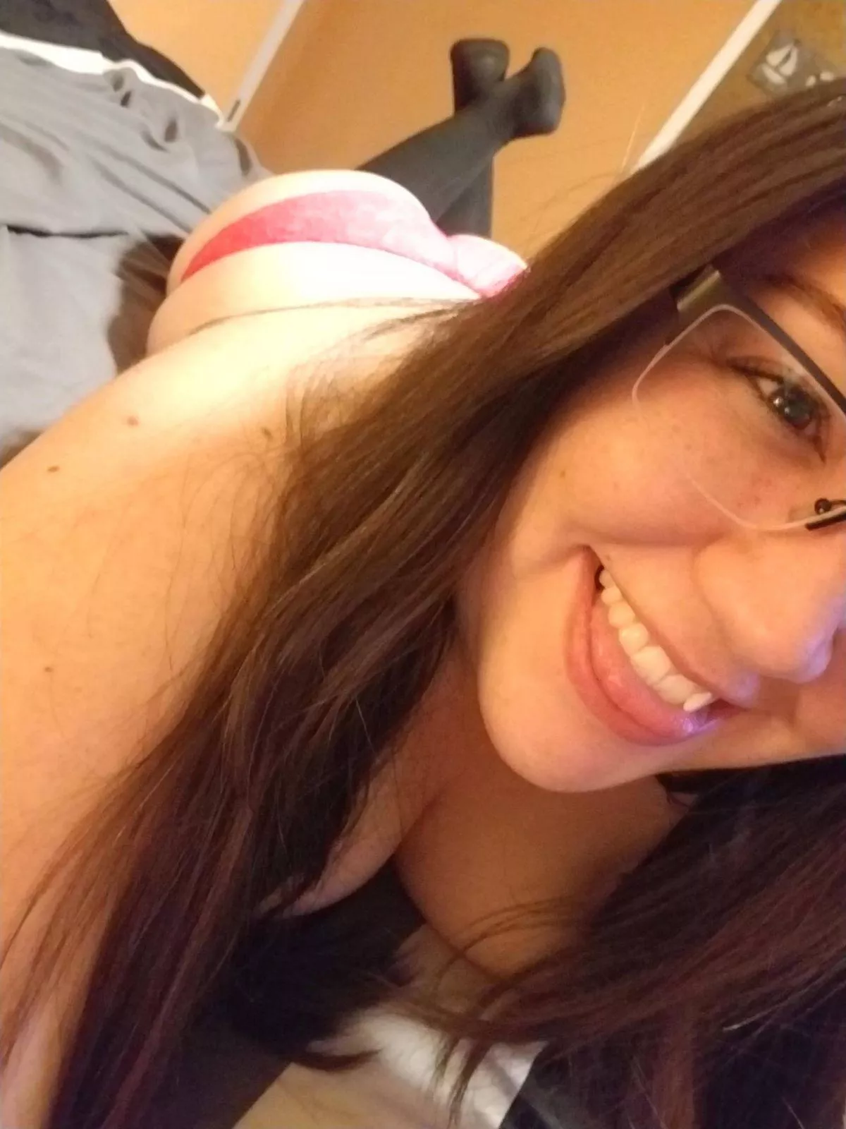 Hey Papa's, Wanted to say hi and if you want more let me know. Single mom life is lonely but always trying to keep positive