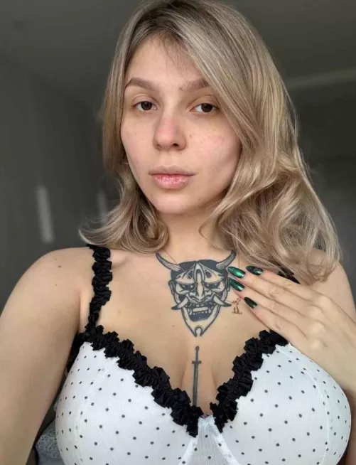 How do you like my fresh manicure