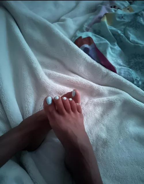 How do you like my pretty little feet