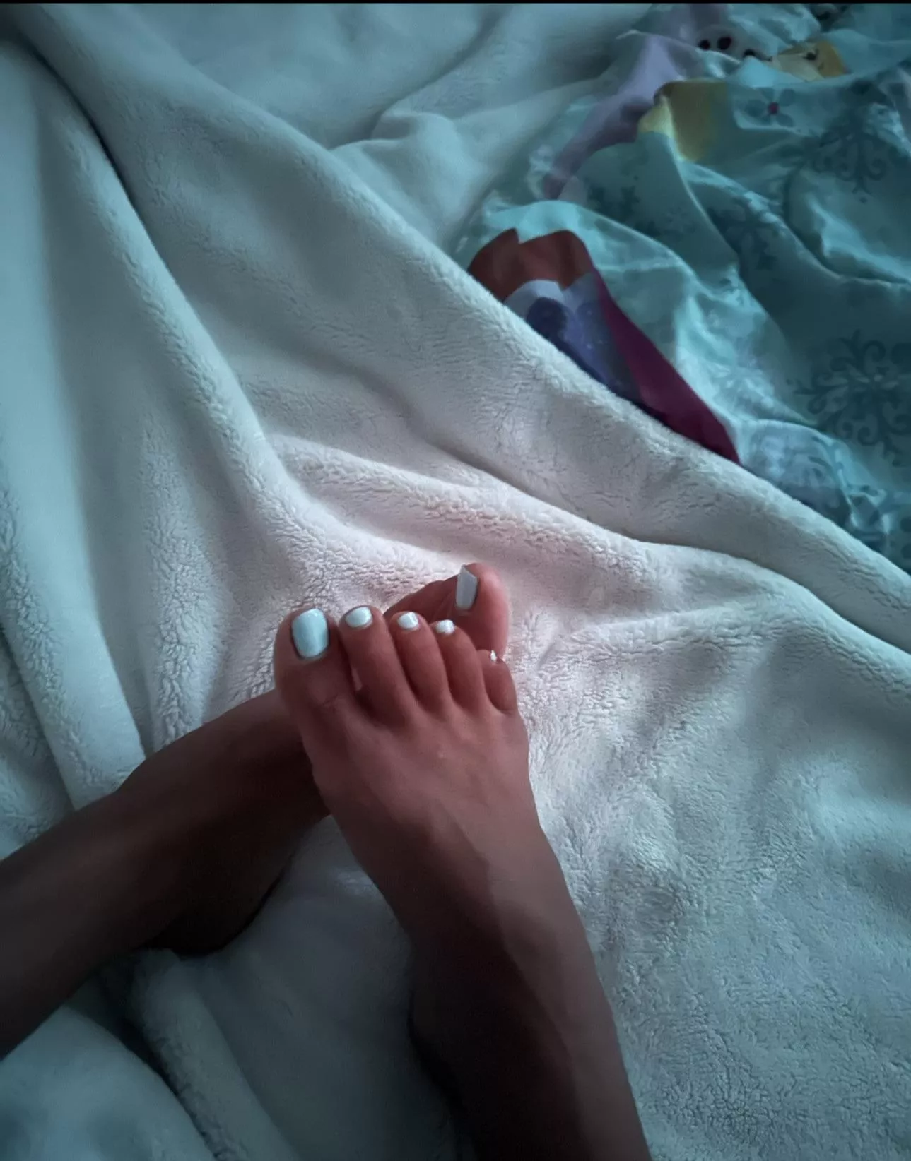 How do you like my pretty little feet