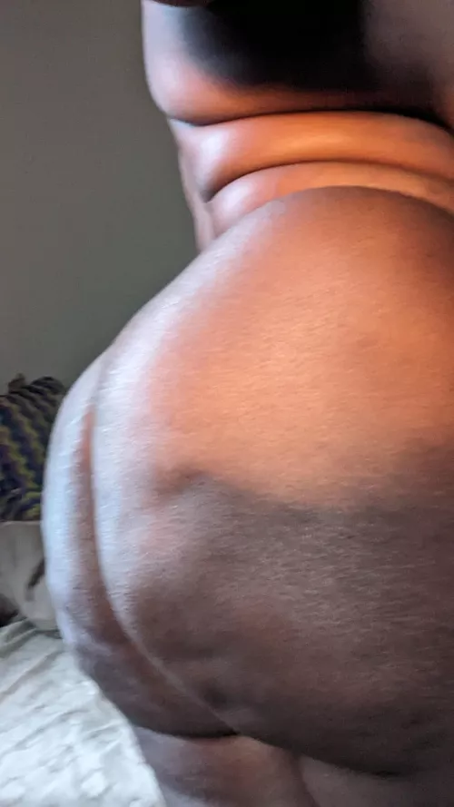 I know you like it when I’m bent over and show you my fat pussy