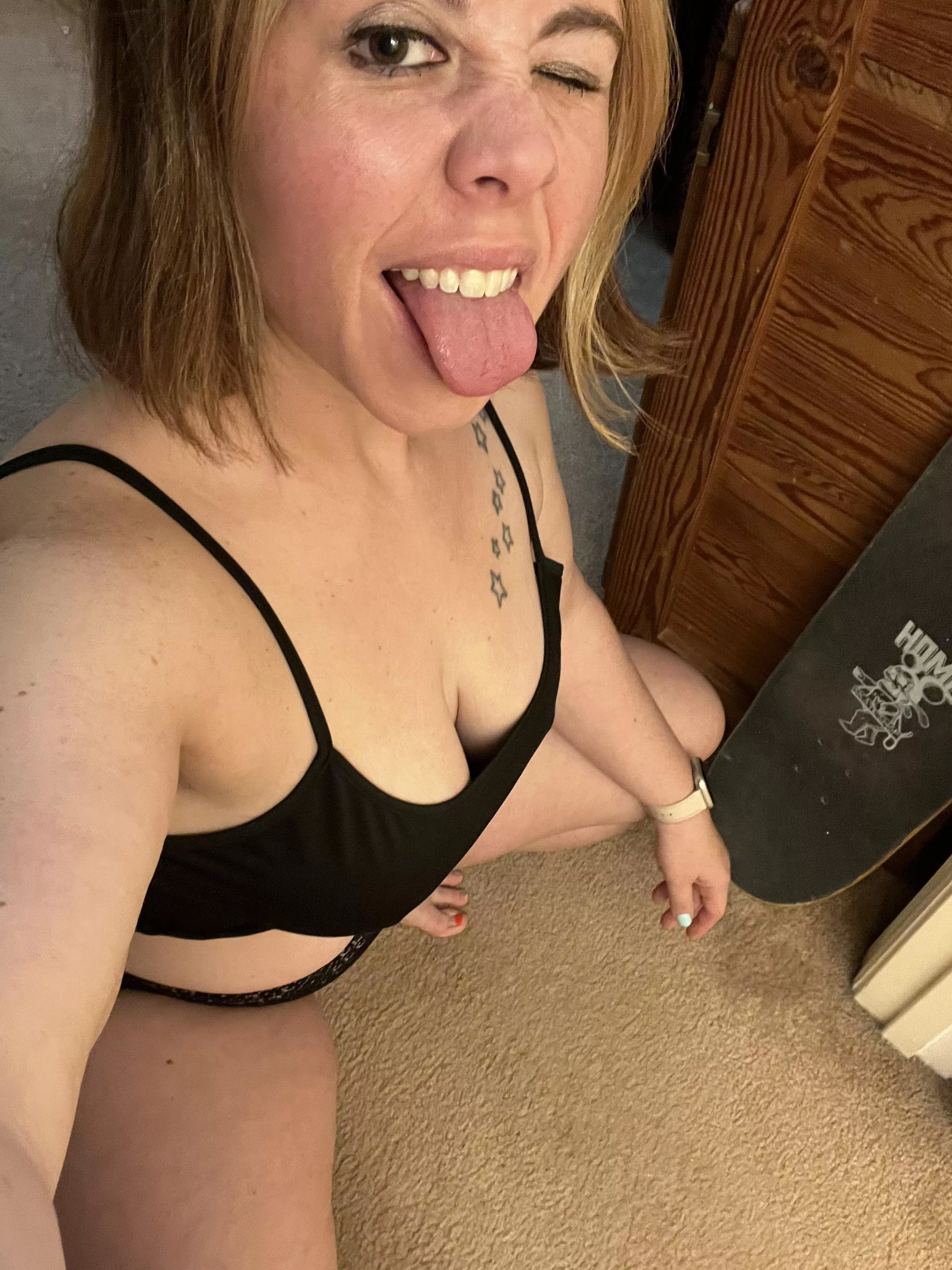 I’m just a silly little girl taking off her clothes on the internet