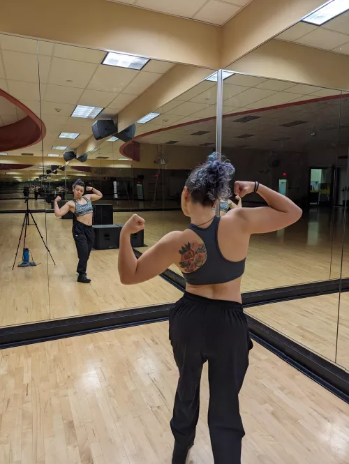 I'm just gonna leave this right here so I have a progress pic in 6 months 