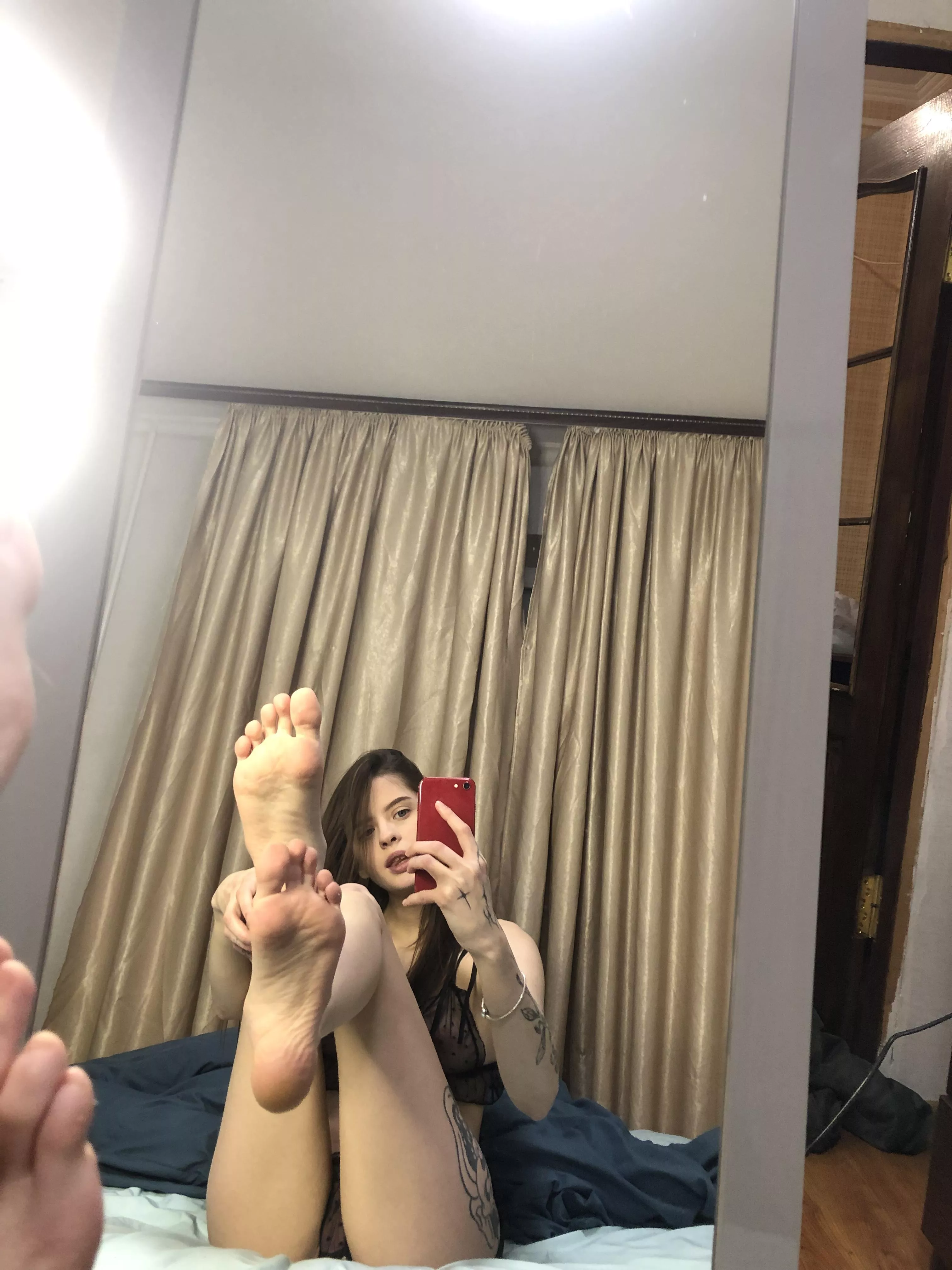 i’m new to the foot fetish world, are my feet good enough??