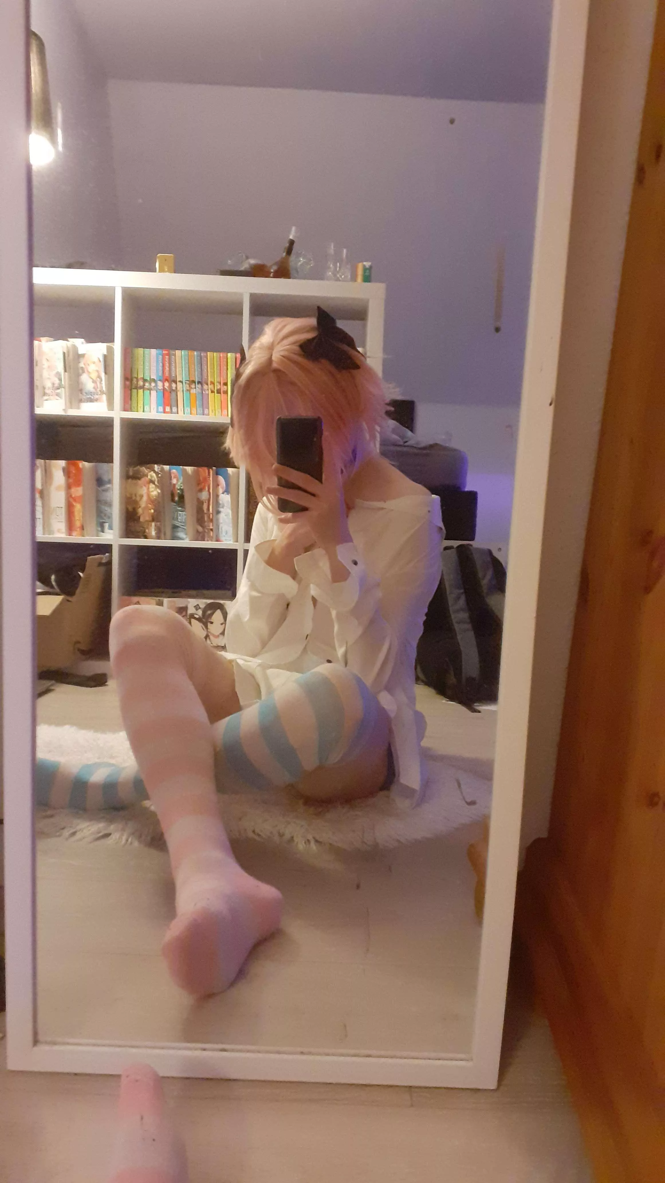 (Insert title here) :3