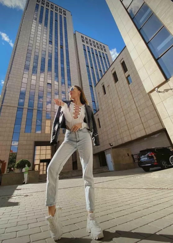 jeans make any look better