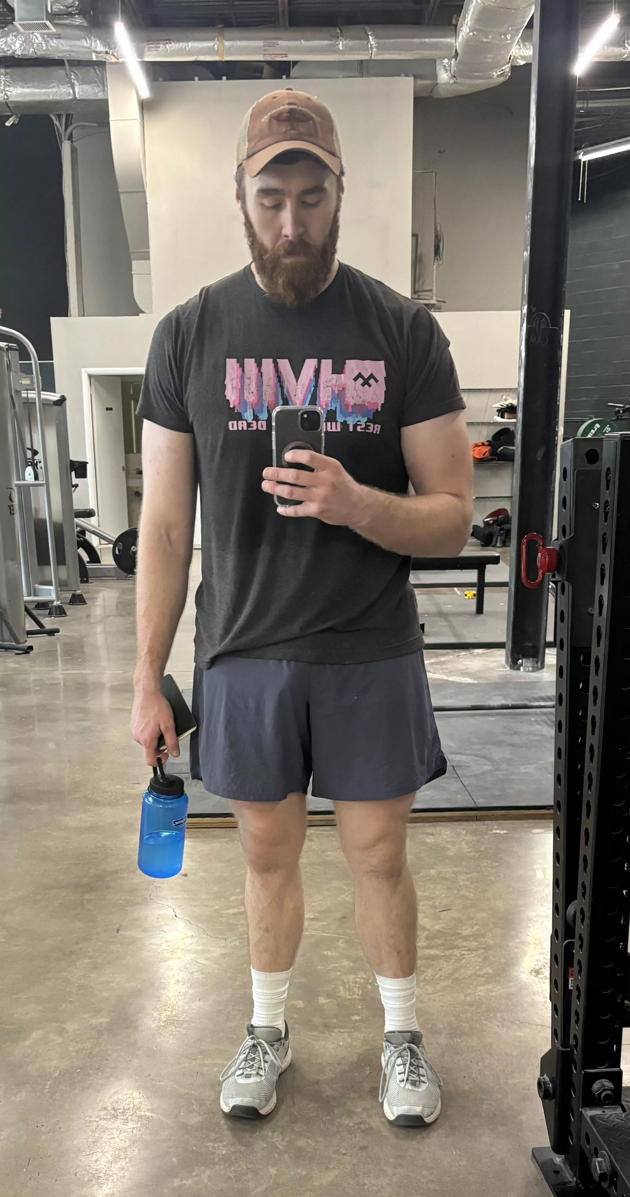 Just a 30yo bi man admiring his gym pic from last week. Hope you do too. Just a 30yo bi man admiring his gym pic from last week. Hope you do too.