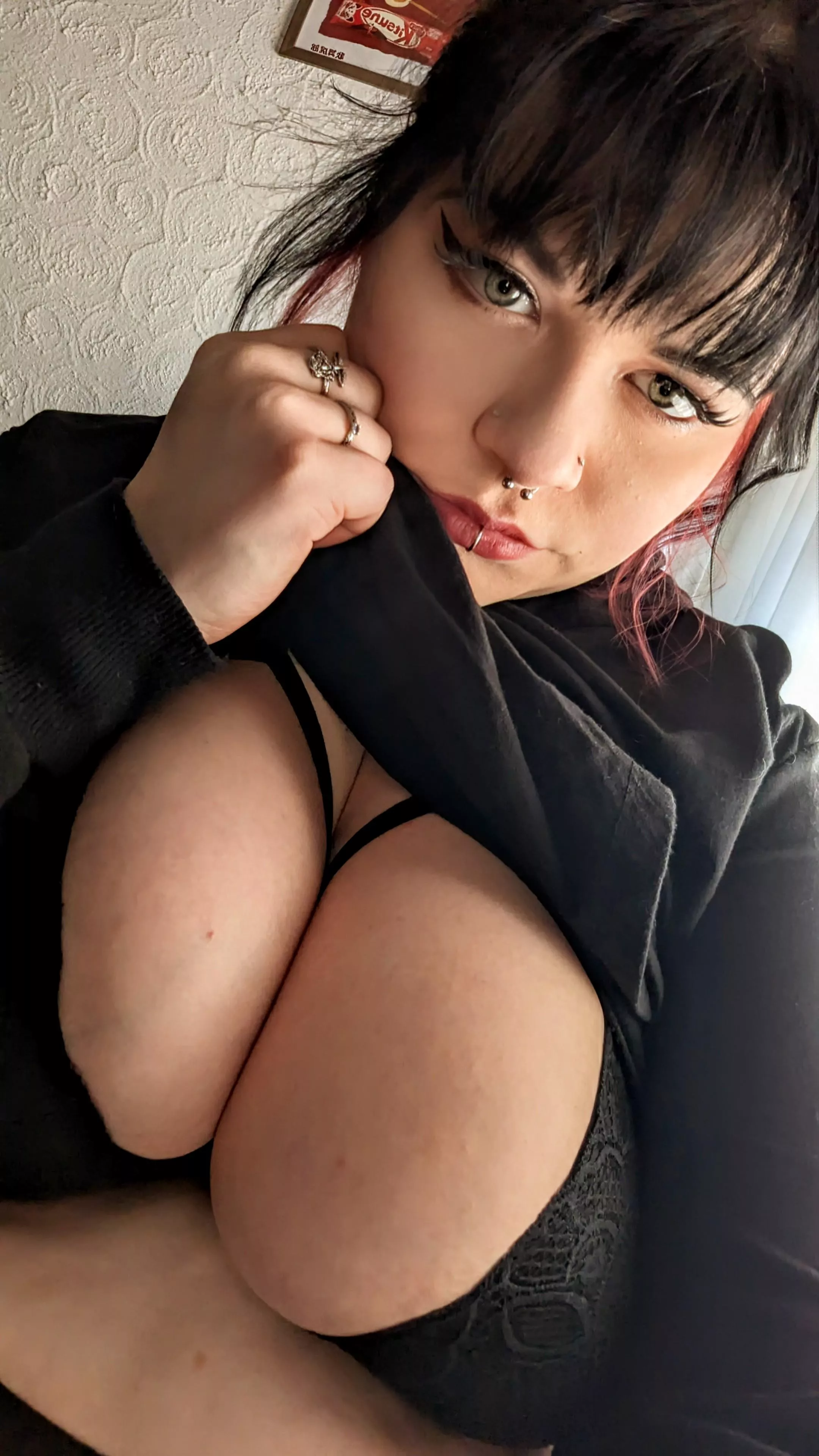 Love wearing this bra underneath 😈