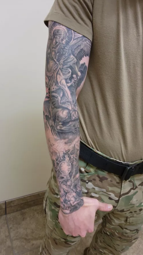 Loving my sleeve and can't wait to finish it!