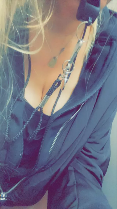 [mrs,37] Who wants to blow my whistle? 