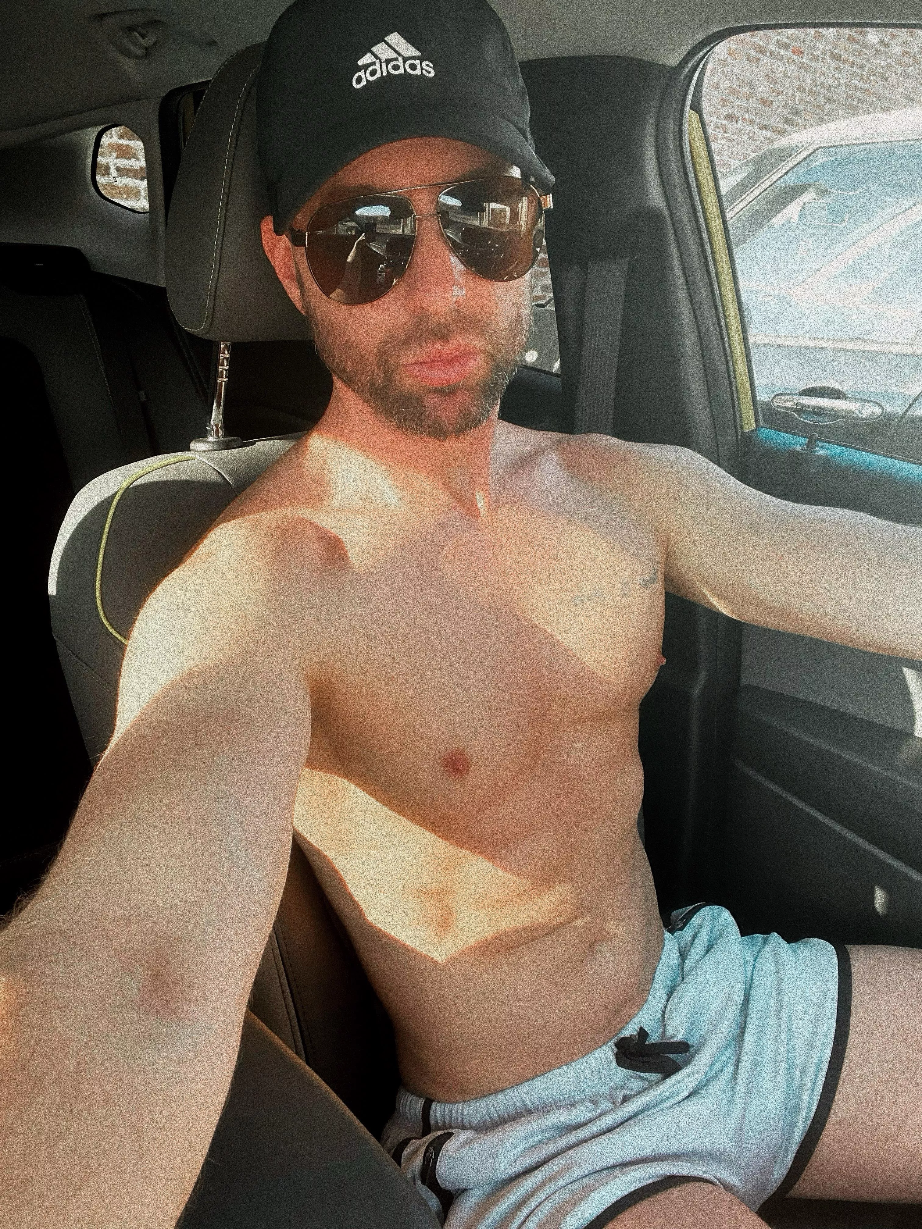 New here! Hi 👋🏼 