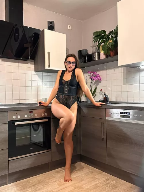 Say YES if you like girls in black