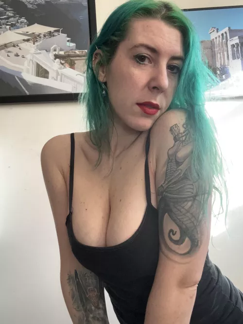 Sexy alt girl