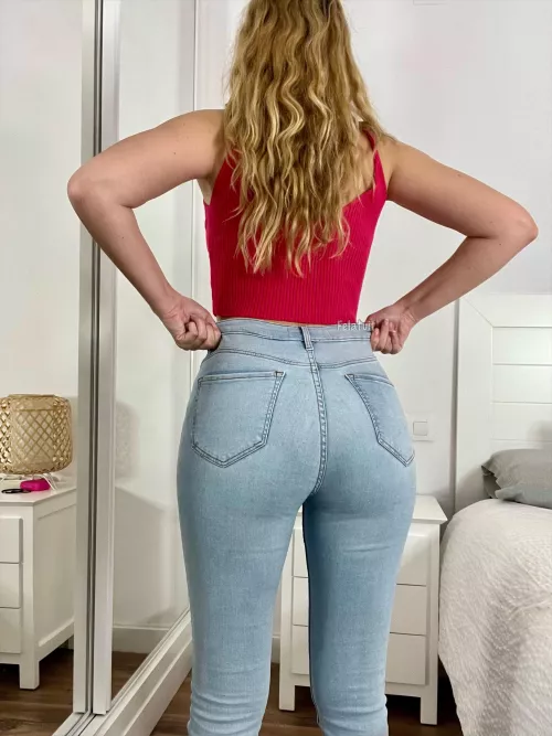 These light jeans fit so well