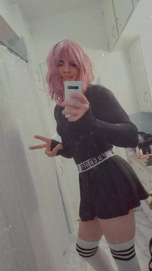 This skirt is a little risky 😆