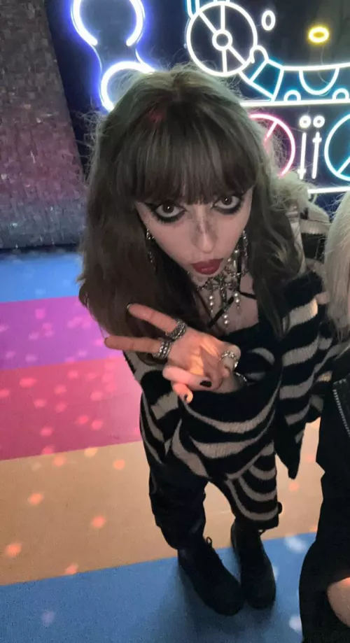 Went out with my friend to the Hello Kitty exhibit in London and wore this 💝💖 ✨