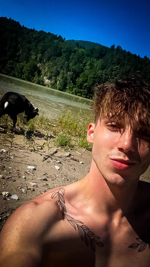 who wants to chat 💬💬💬