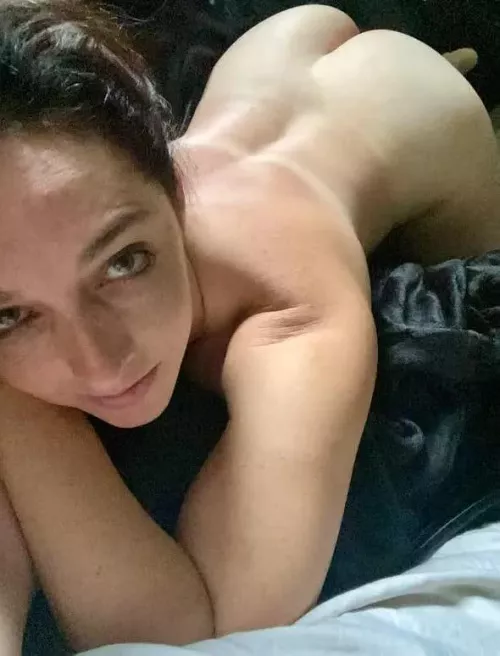 Would you cum in a 40yo milf