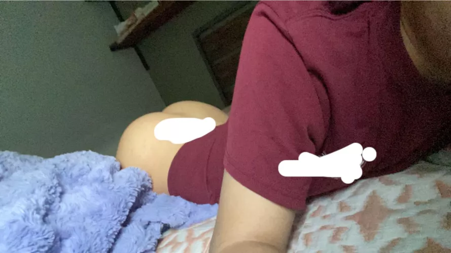 21m bottom from California looking to help men cum on live