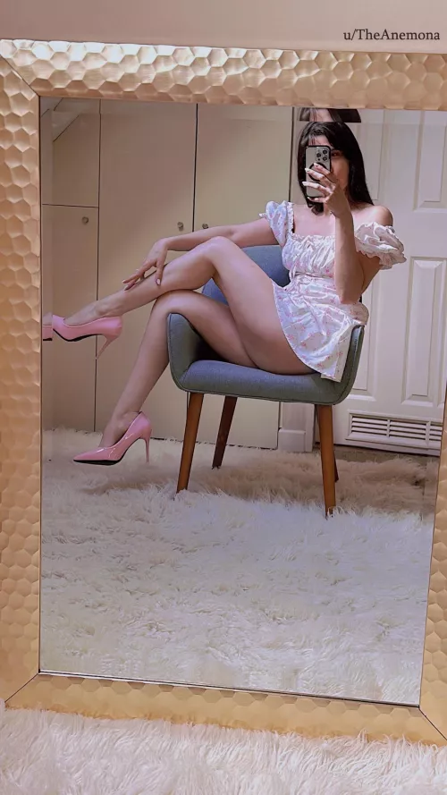 As soon as the sunny days return, it's time for dresses to reappear