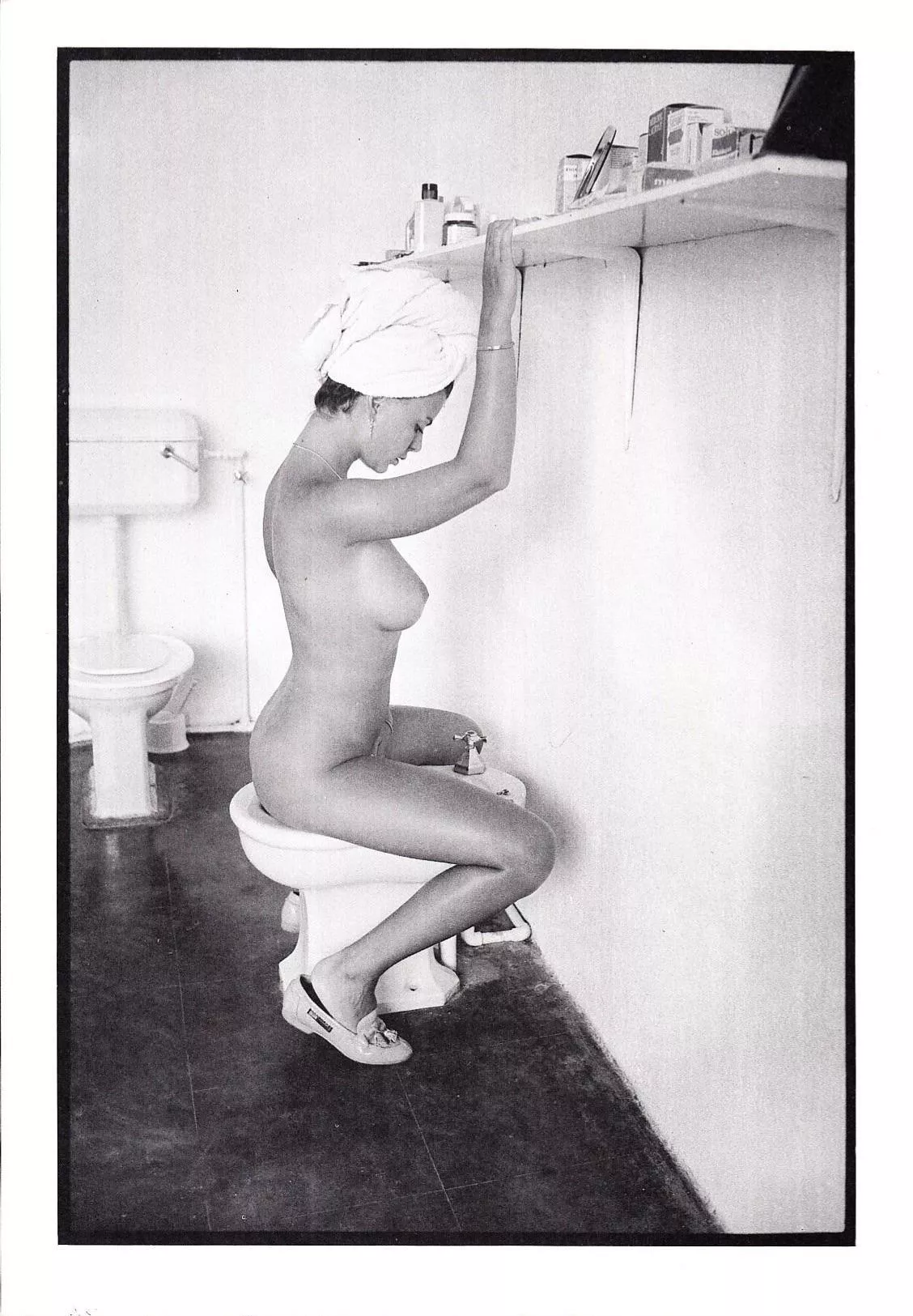 Bidet Babe (60s)