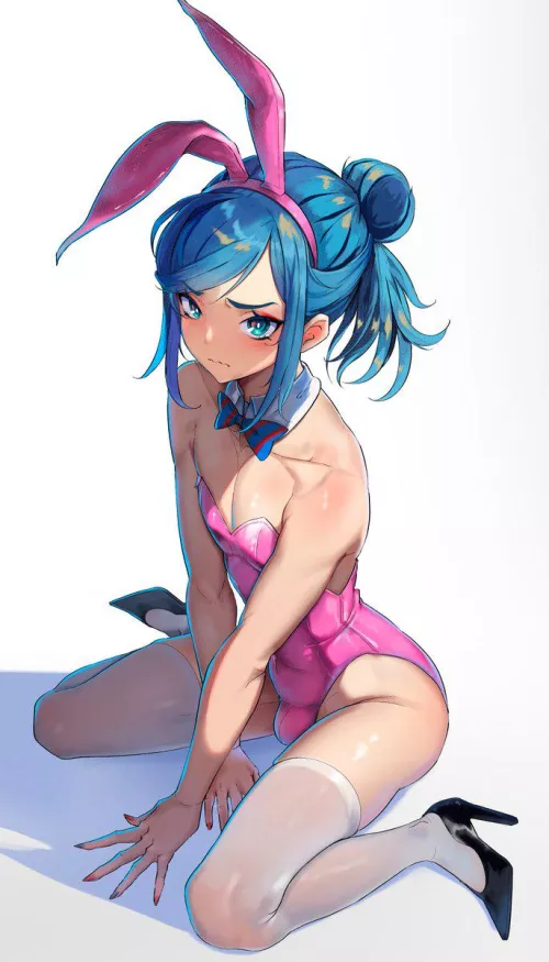 Bunny girl with a little bulge 🥰