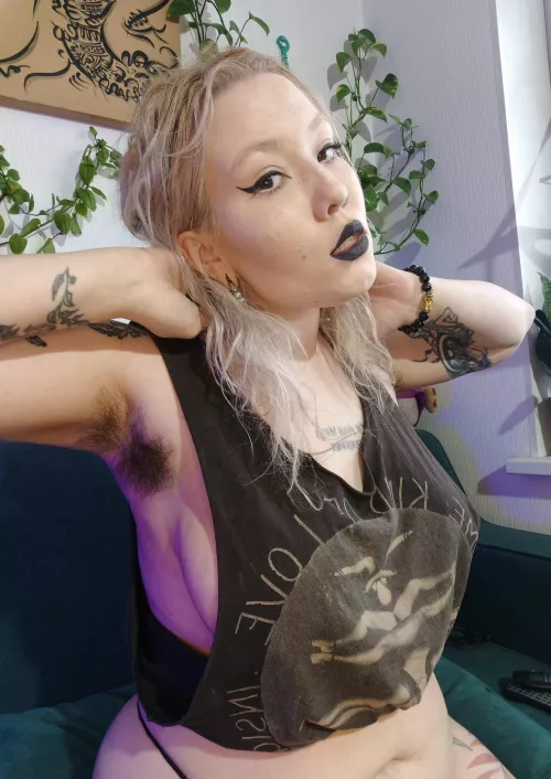 Come get a handful 🥰