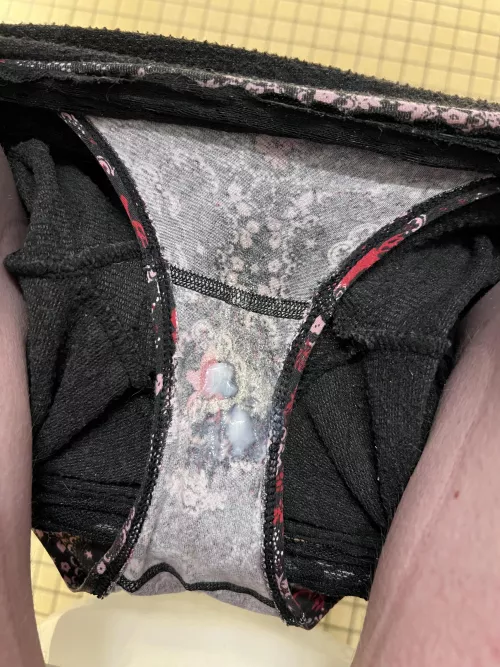 Day 4, Love Smelling My Dirty Panties Through My Leggings 