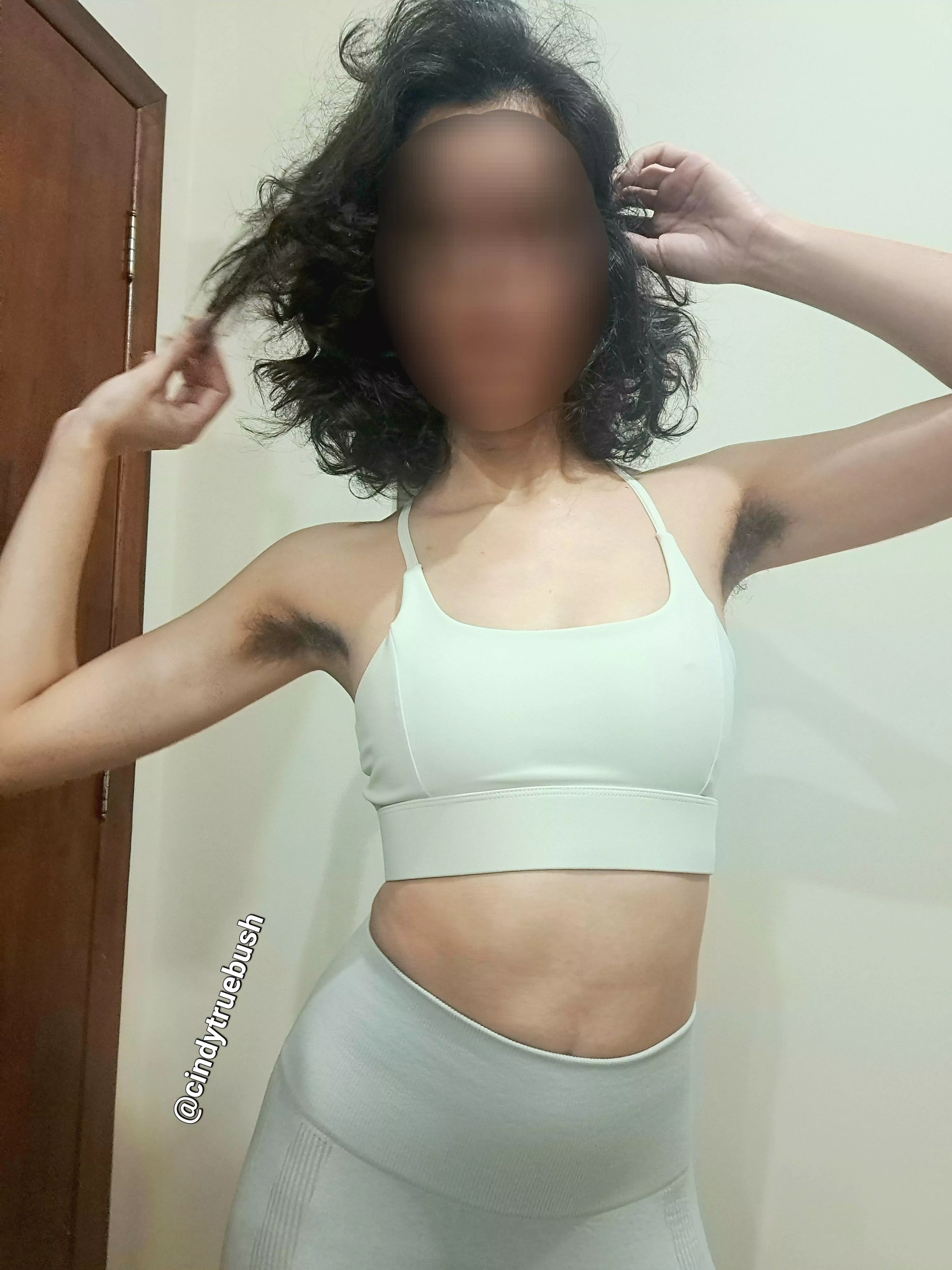 Full pits ready to sweat 💦💕