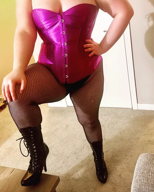 Get on your knees and kiss my boot