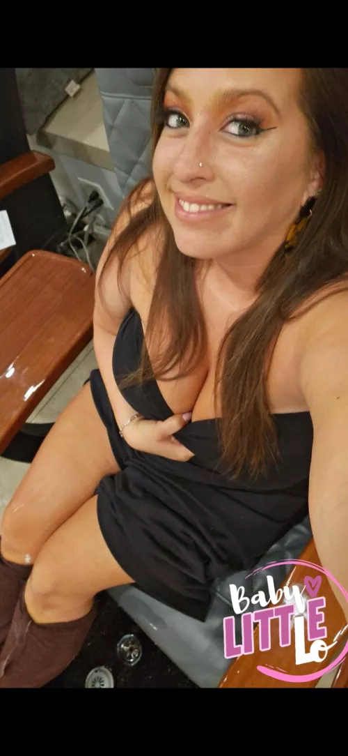 Hang out at the spa with me 