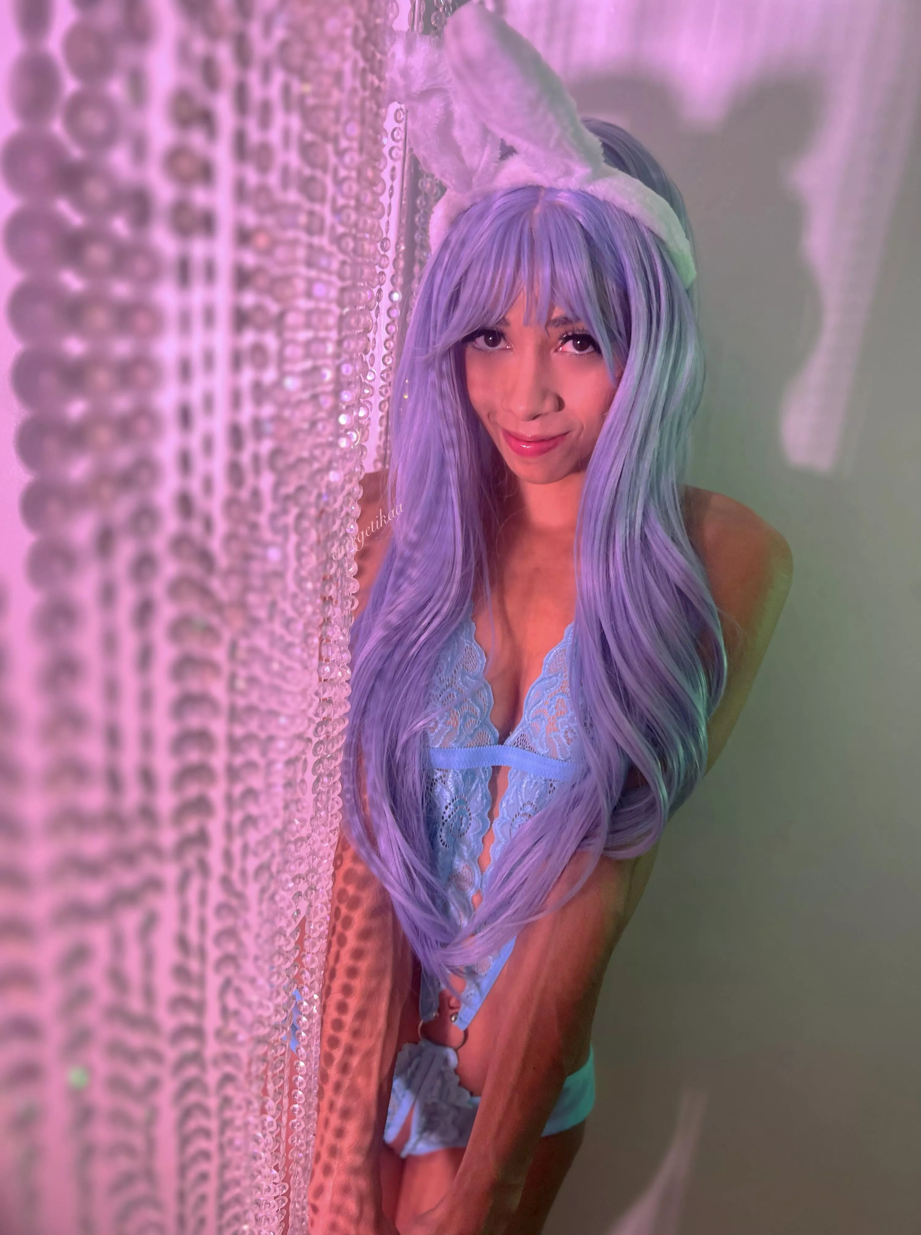 hoppy thursday! 🐰 wanna hop down the rabbit hole with me?