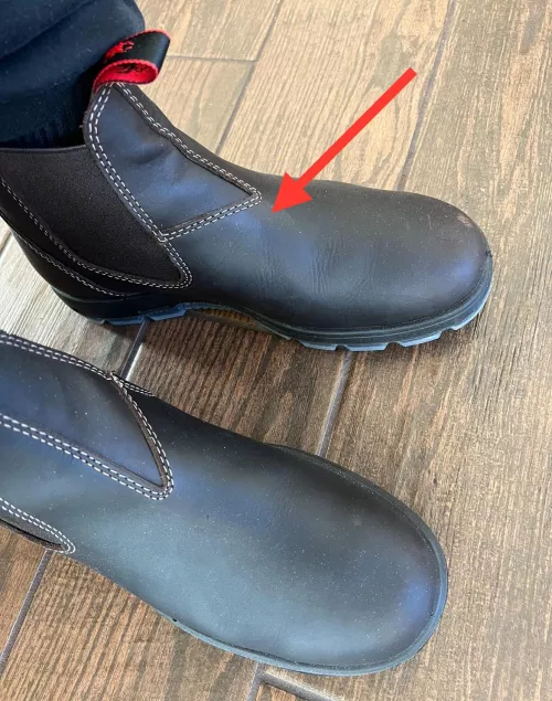 How to loosen this area of the boot?