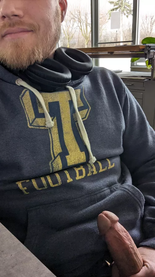 I just had to let him out to breathe; it was getting too stuffy in my pants for him.