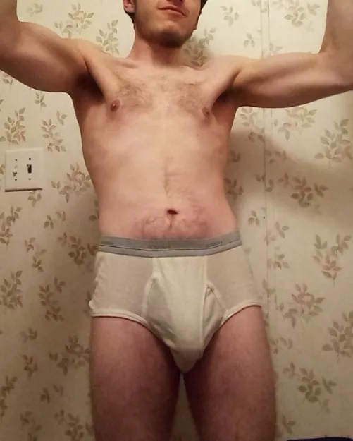 I really want a masculine country boyfriend that wears tighty whities😮‍💨
