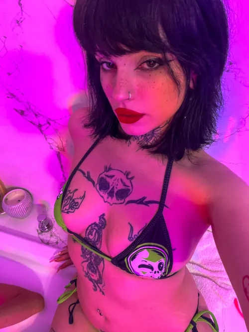 Let's break stereotypes, rail me out to Nickelback