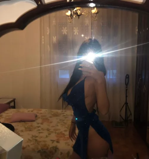 Meeting you with this dress, I wonder what you'll think