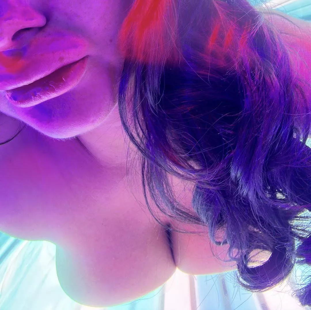 Moody with big boobies 💋 