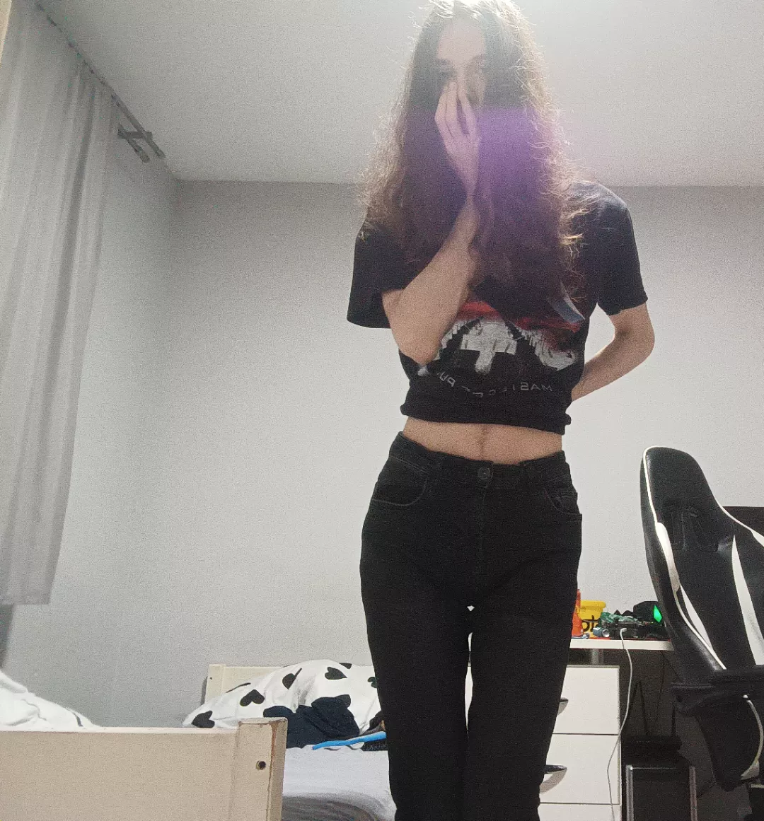 My firts time ever posting a picture of myself :3