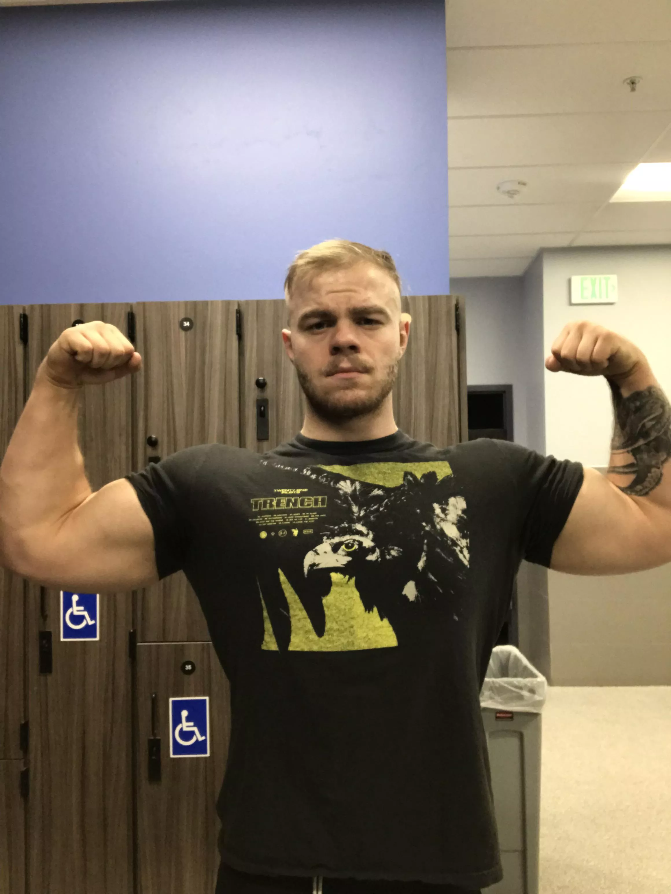 New haircut and gym pump πͺ New haircut and gym pump πͺ