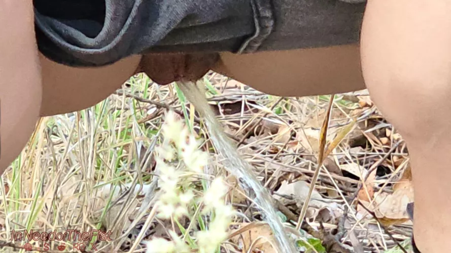 Nothing beats releasing yourself in the great outdoors. Little did I know V was watching and took this photo 🙈