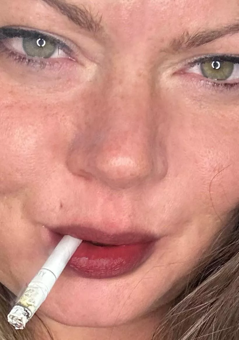 Smokin Green Eyed Beauty